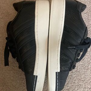 Adidas Black superstar shoes size 8